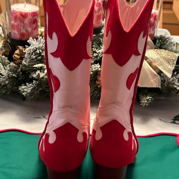 Women's Cowgirl western boots, red and pink with hearts, Size 37( US 6.5) - Picture 3 of 8